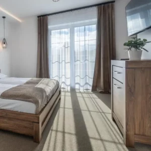 Willa Nad Parkiem – Noclegi, Pokoje Gościnne